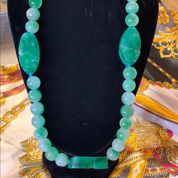Jade Bead Necklace - Picture 2 of 3